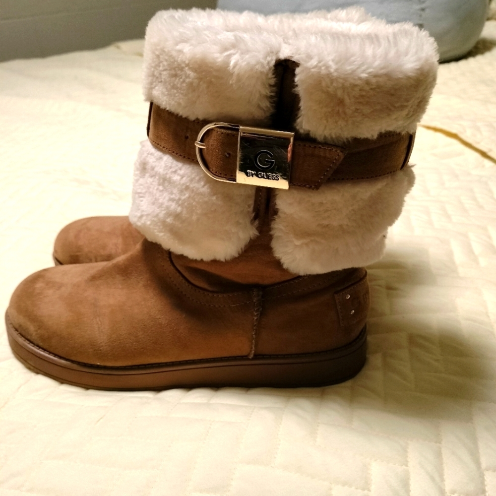 Guess boots
